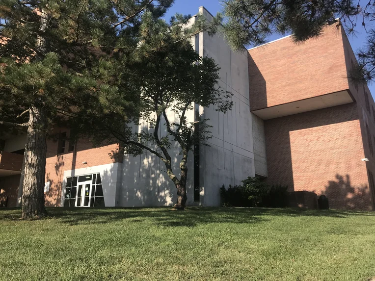 Visser Hall new entrance